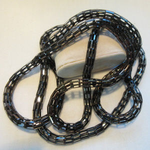 Black Metal Barrel Linked Necklace